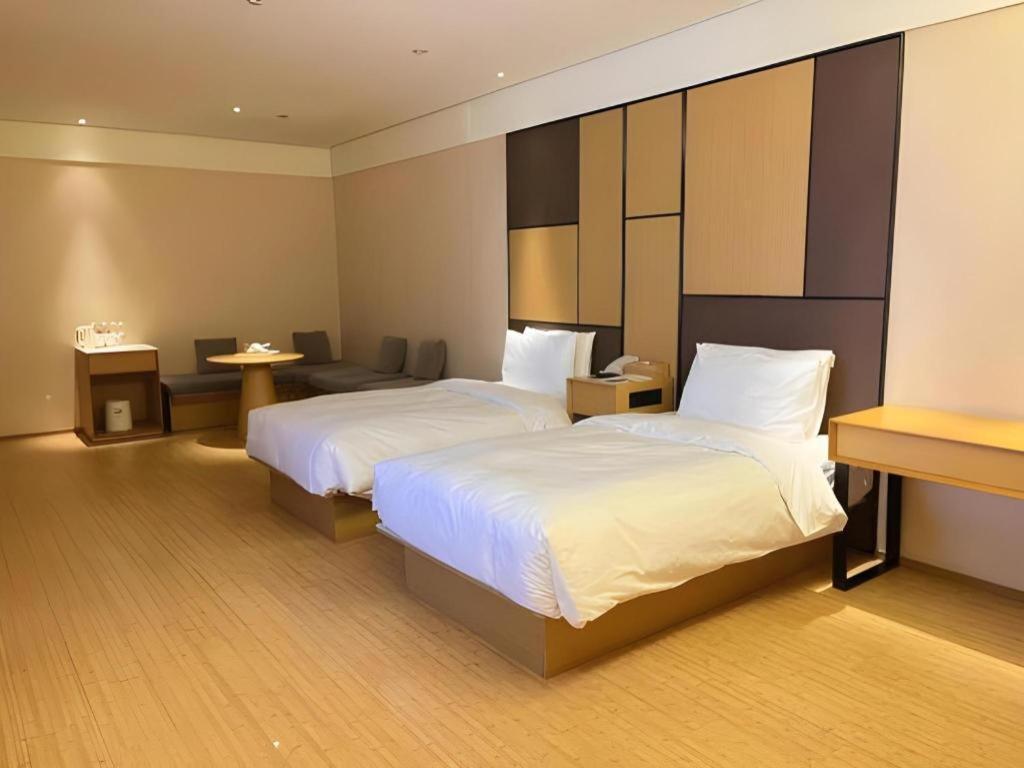 Ji Hotel Shanghai The Bund Tiantong Road Exterior photo