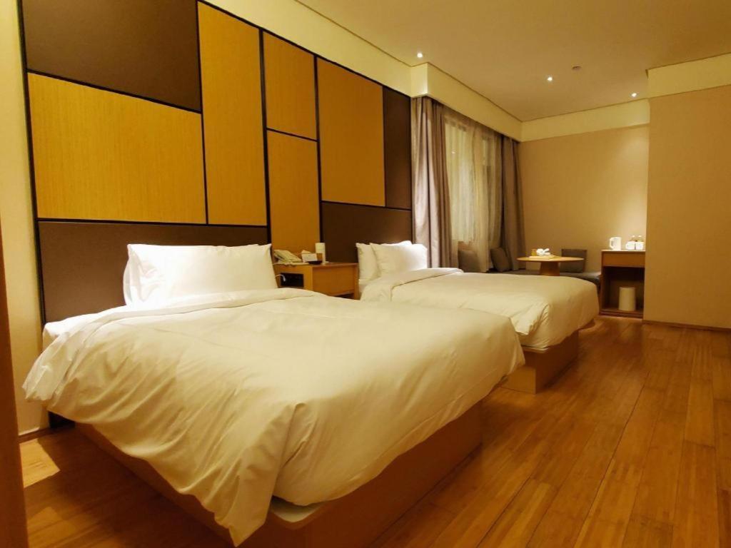 Ji Hotel Shanghai The Bund Tiantong Road Exterior photo