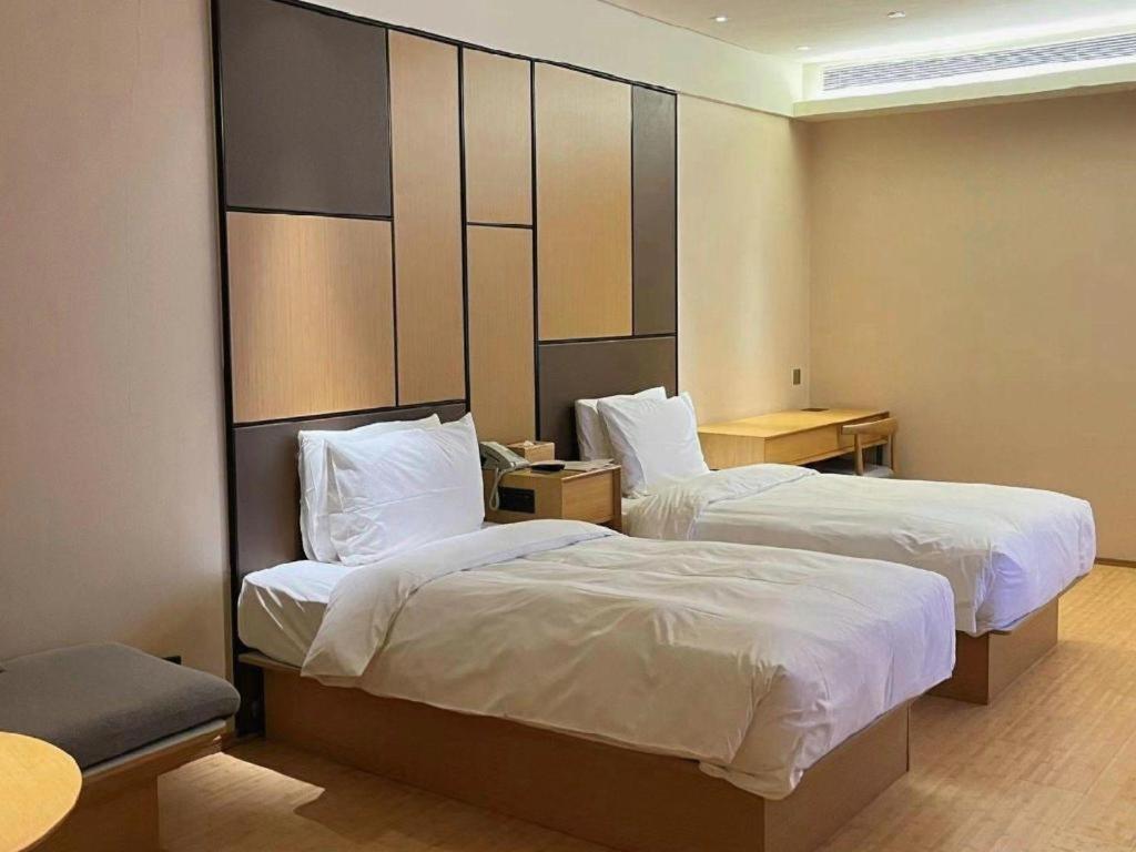 Ji Hotel Shanghai The Bund Tiantong Road Exterior photo