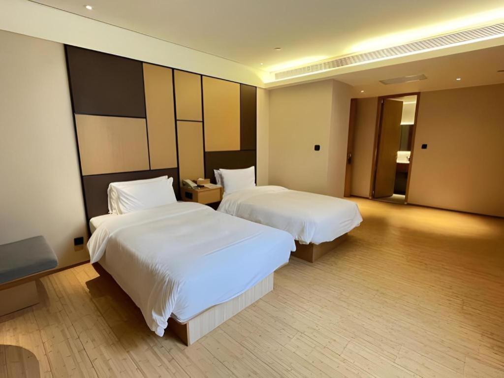Ji Hotel Shanghai The Bund Tiantong Road Exterior photo