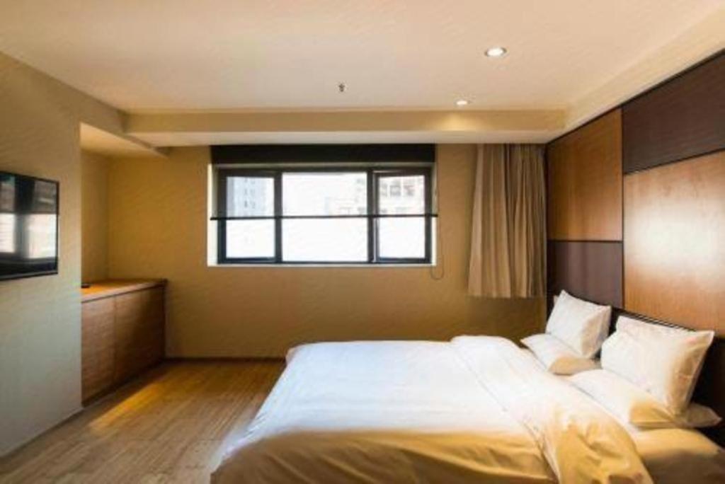 Ji Hotel Shanghai The Bund Tiantong Road Exterior photo