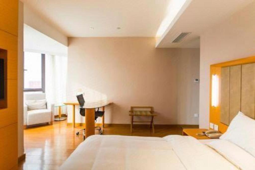Ji Hotel Shanghai The Bund Tiantong Road Exterior photo