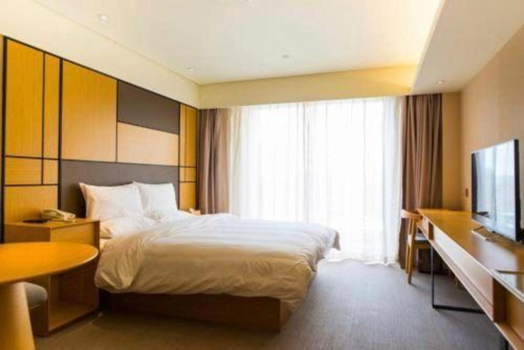 Ji Hotel Shanghai The Bund Tiantong Road Exterior photo