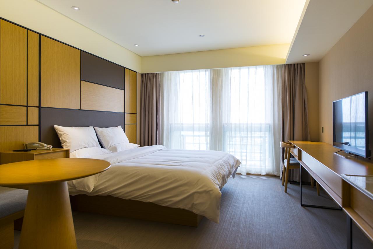 Ji Hotel Shanghai The Bund Tiantong Road Exterior photo